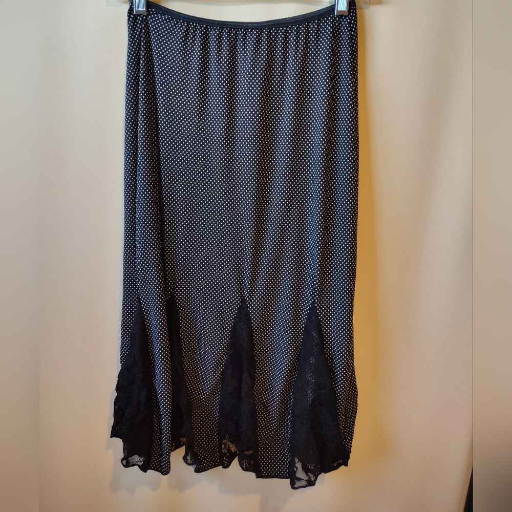 3/$20 ⌚🏷️💰 Elegant Black Polka Dot Cover Up, Lace detail